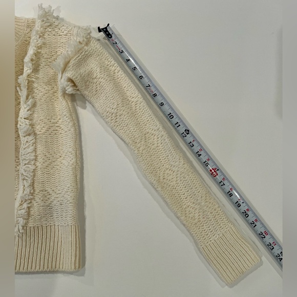 GAP Wool Blend Cable Knit Frilly Cream Fringe Extra Small Sweater - Picture 9 of 13